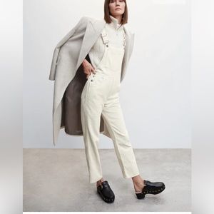 MANGO Corduroy dungarees. Ecru. Size M.